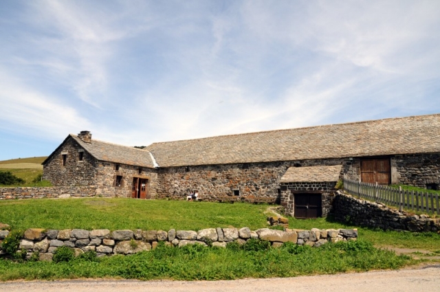 La ferme de Bourlatier dans t) L'ARDECHE MOUN POI 12111108525715299610540830