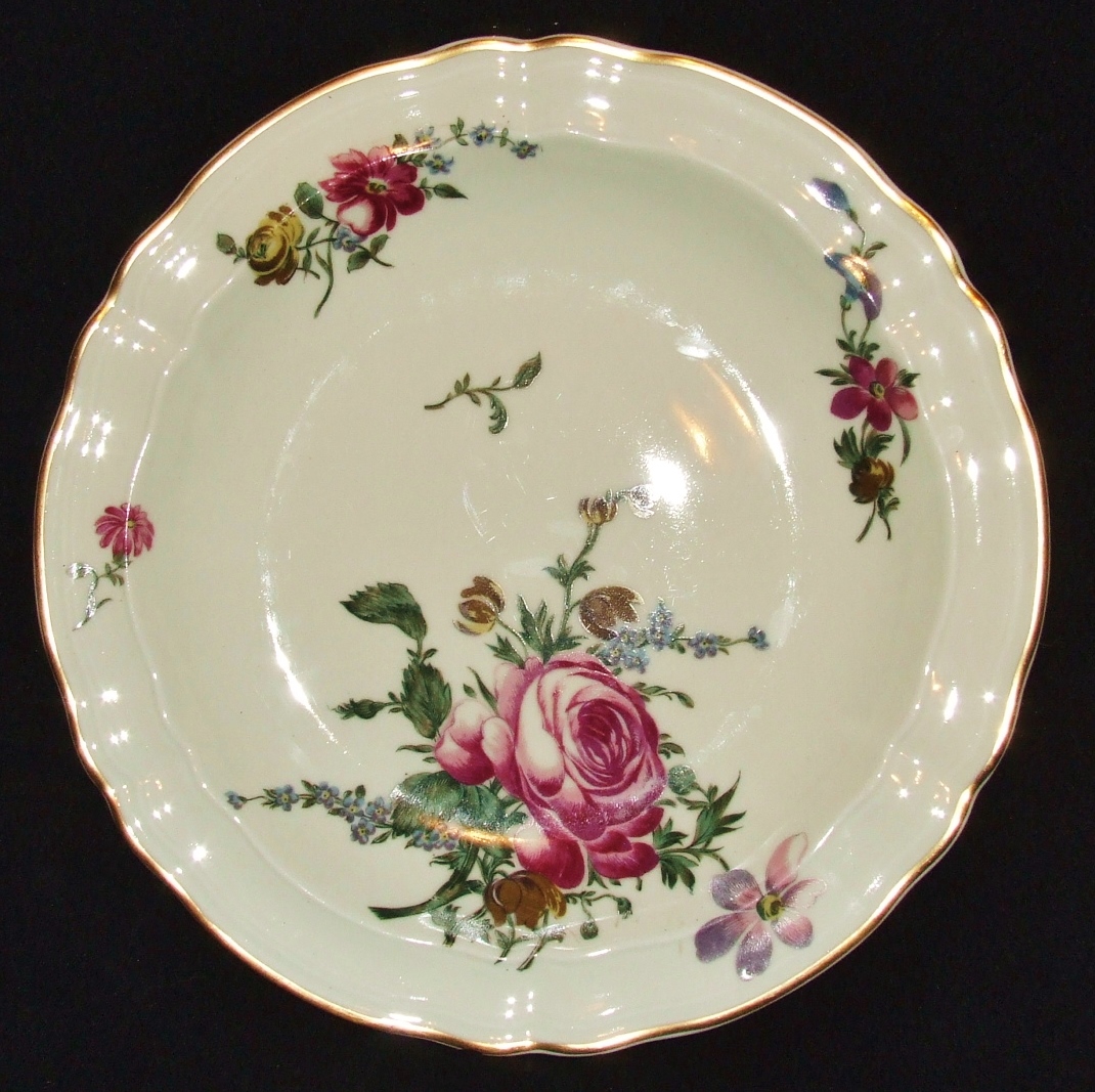 PORCELAINE de LIMOGES BERNARDAUD 6 assiettes creuses DECOR "Strasbourg