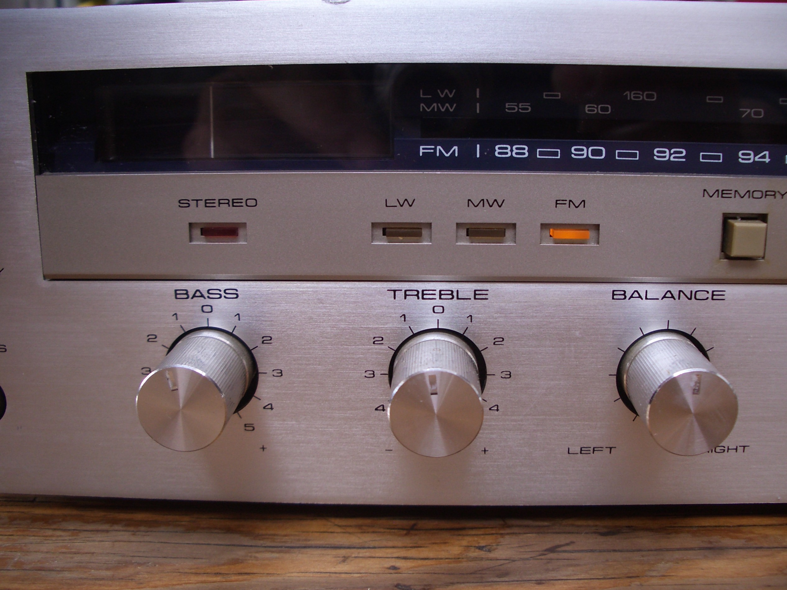 Ampli Pioneer SX700L Retro Receiver / Tuner Amplifier vintage design