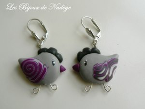 boucles d'oreille poule grise et violette pâte polymère fimo
