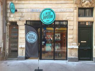 Le Petit Vapoteur c'est aussi des magasins de cigarettes lectroniques   Cherbourg, Granville et Caen