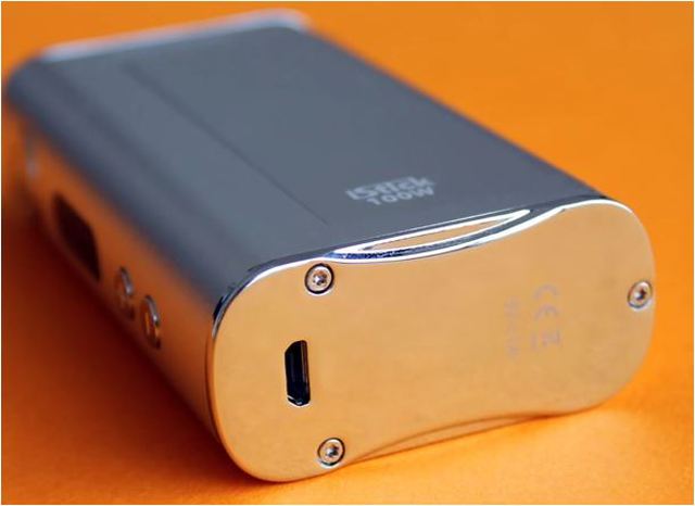 La box iStick a cette fois-ci une puissance de 100 watts