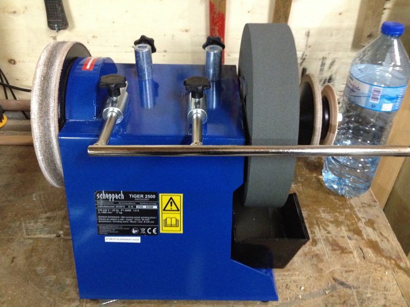 Système D'affûtage Professionnel Tormek T-4 Avec Kit Tourneur Sur Bois - Meule 8 Pouces, 230V, Neuf