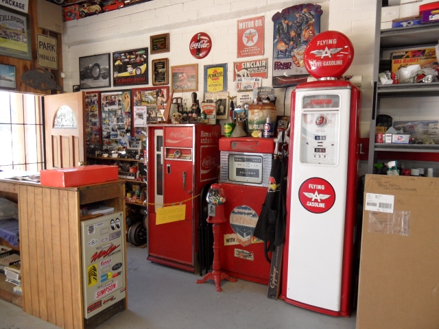 The Hot Rod Garage - Route 62 12121708551215316310675769