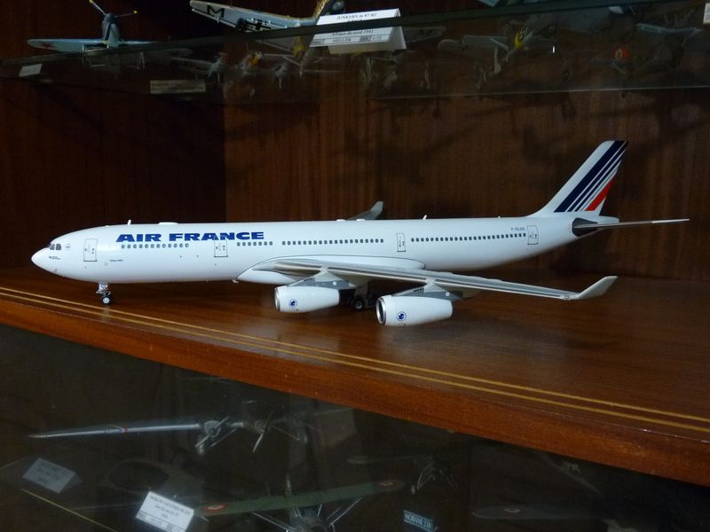 A340-300 Revell 1/144 - Page 4 1301050821155669810731360