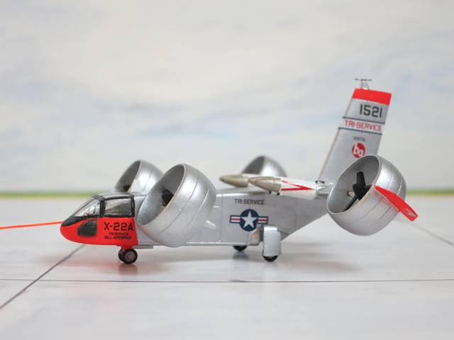 [Anigrand] Curtiss-Wright X-19 et Bell X-22A 1/144 1301171105469175510768878