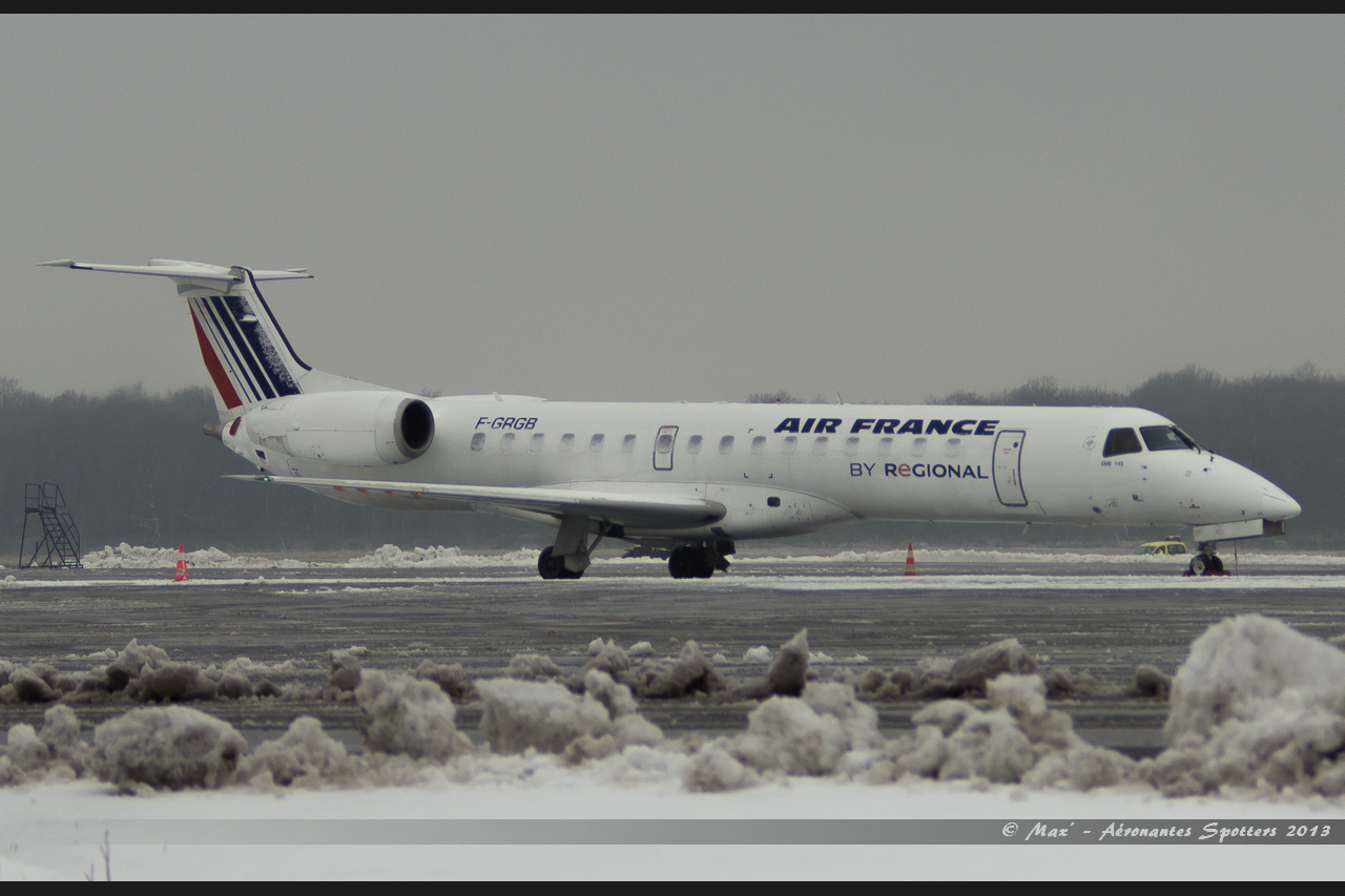 Spotting du 18/01/2013 : L'aéroport sous la neige ! 13011810144315922510774018