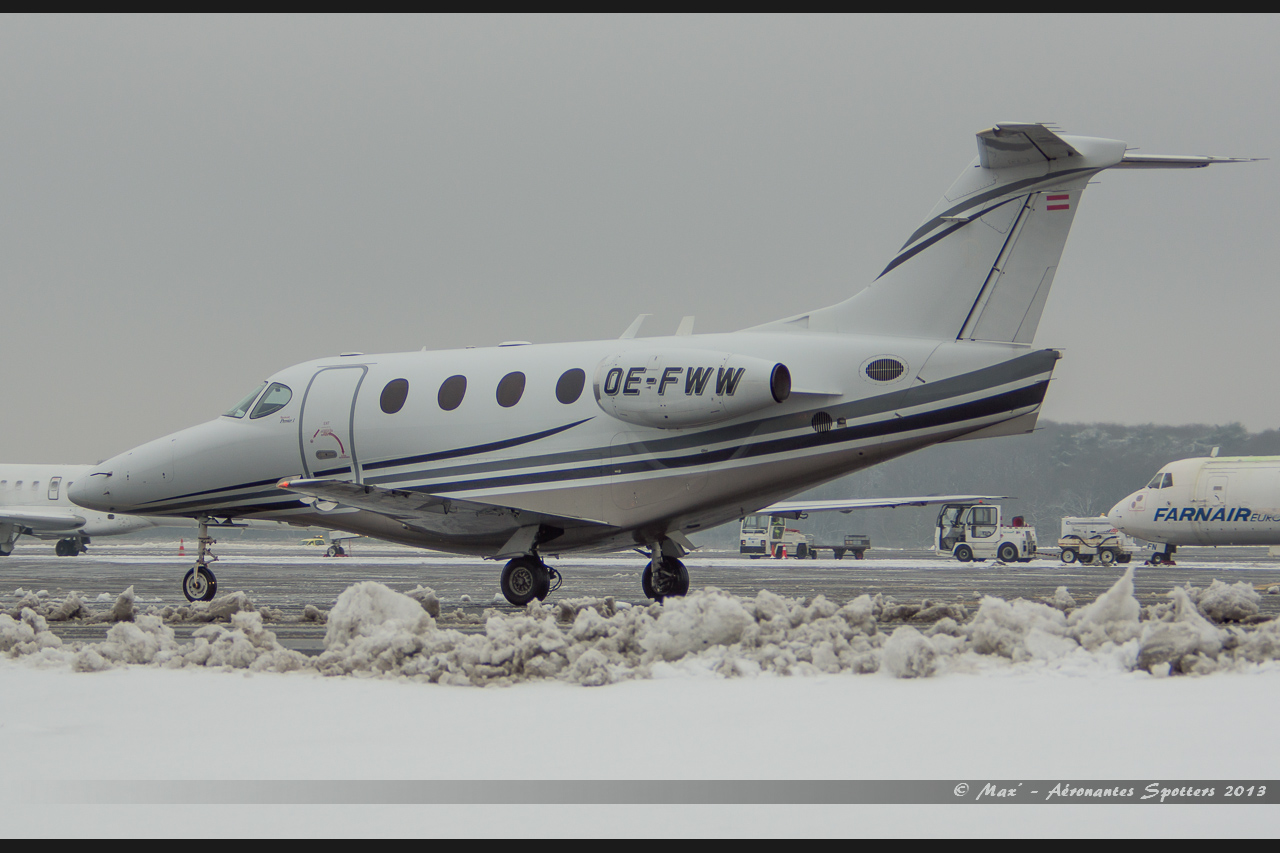 Spotting du 18/01/2013 : L'aéroport sous la neige ! 13011810144315922510774020