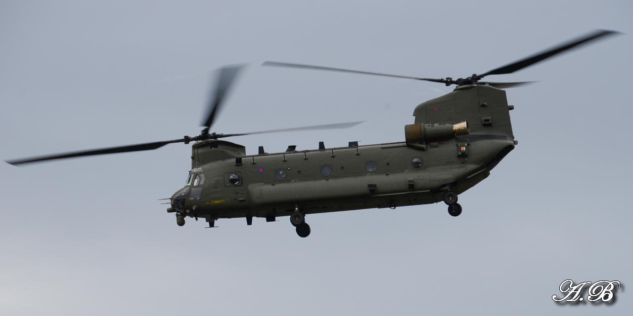[21/02/2013] Chinook RAF HC.4 (ZA718)  + 2 autres 13012211573715922510789875