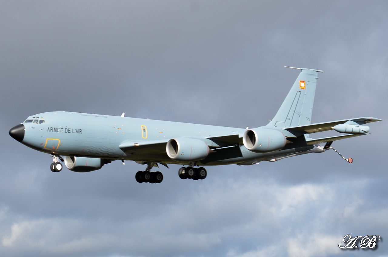 [04/02/2013] Boeing C-135FR (740/93-CL) Armée de l'Air 13021001090115922510851412