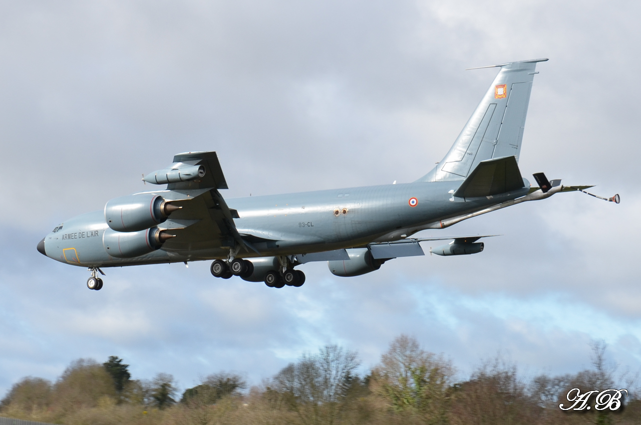 [04/02/2013] Boeing C-135FR (740/93-CL) Armée de l'Air 13021001090115922510851413