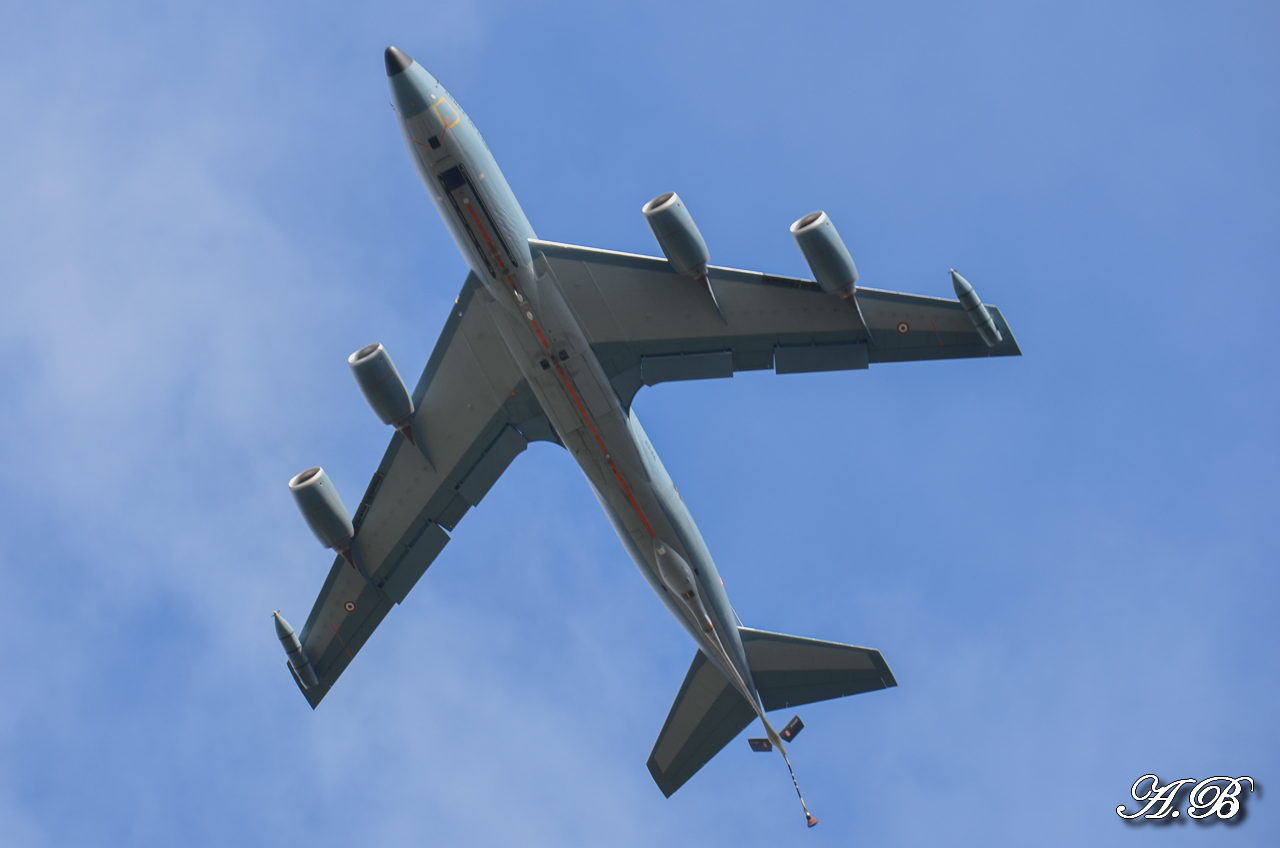 [04/02/2013] Boeing C-135FR (740/93-CL) Armée de l'Air 13021001090115922510851415
