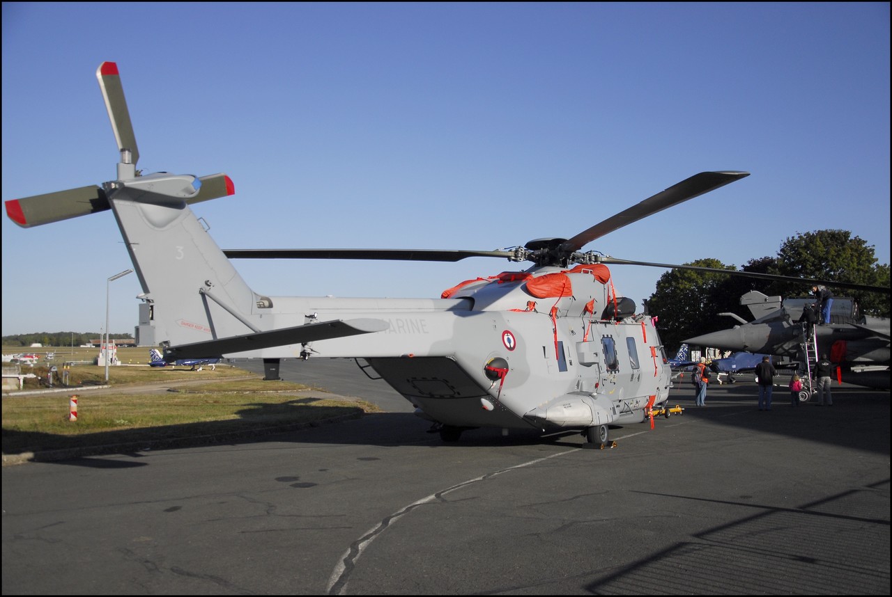 NH 90 Caïman N°3 Poitiers le 30-09-2012 (1)