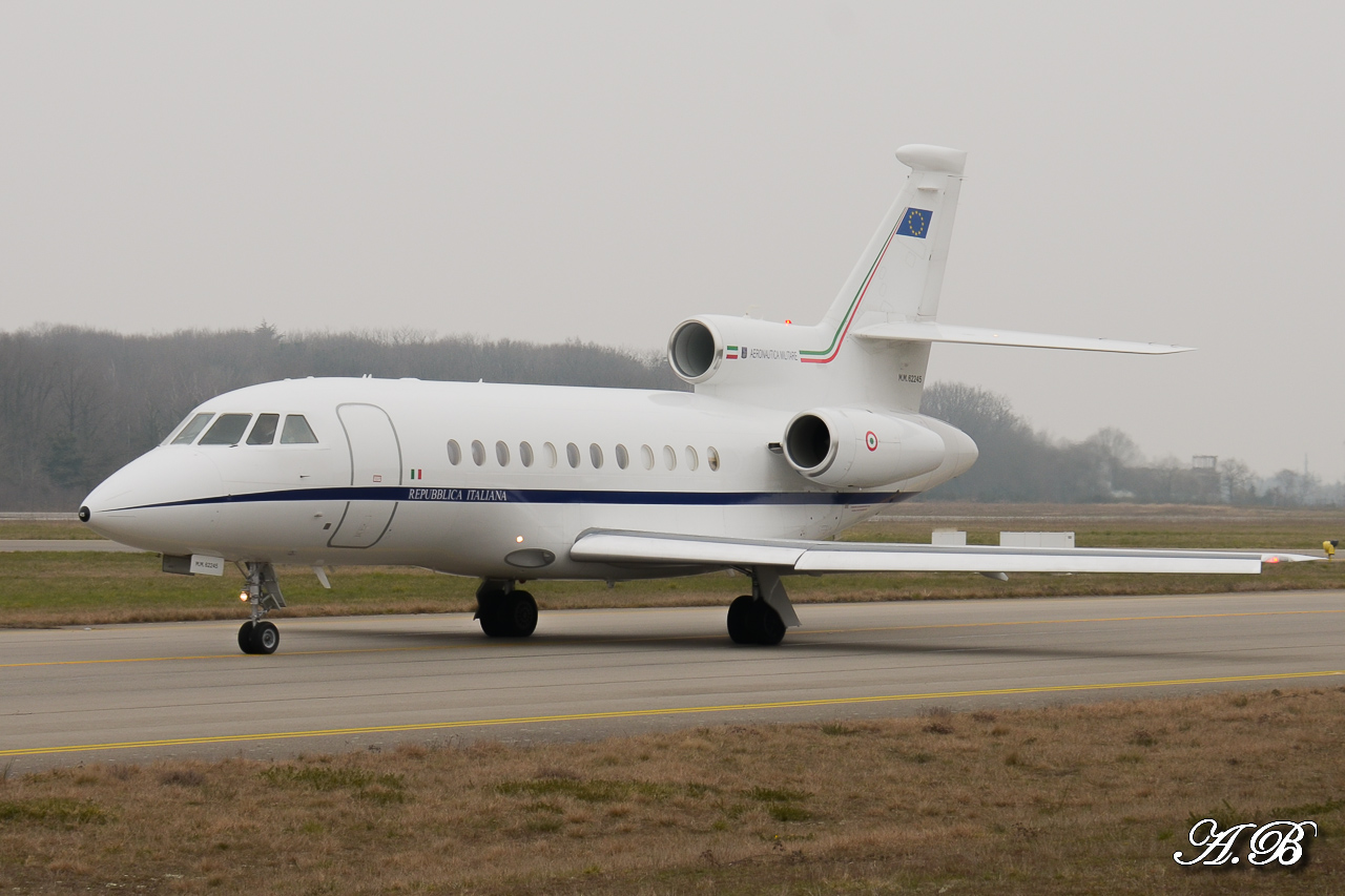 [02/03/2013] Dassault Falcon 900EX (MM62245) Italy - Air Force  13030611145715922510939823