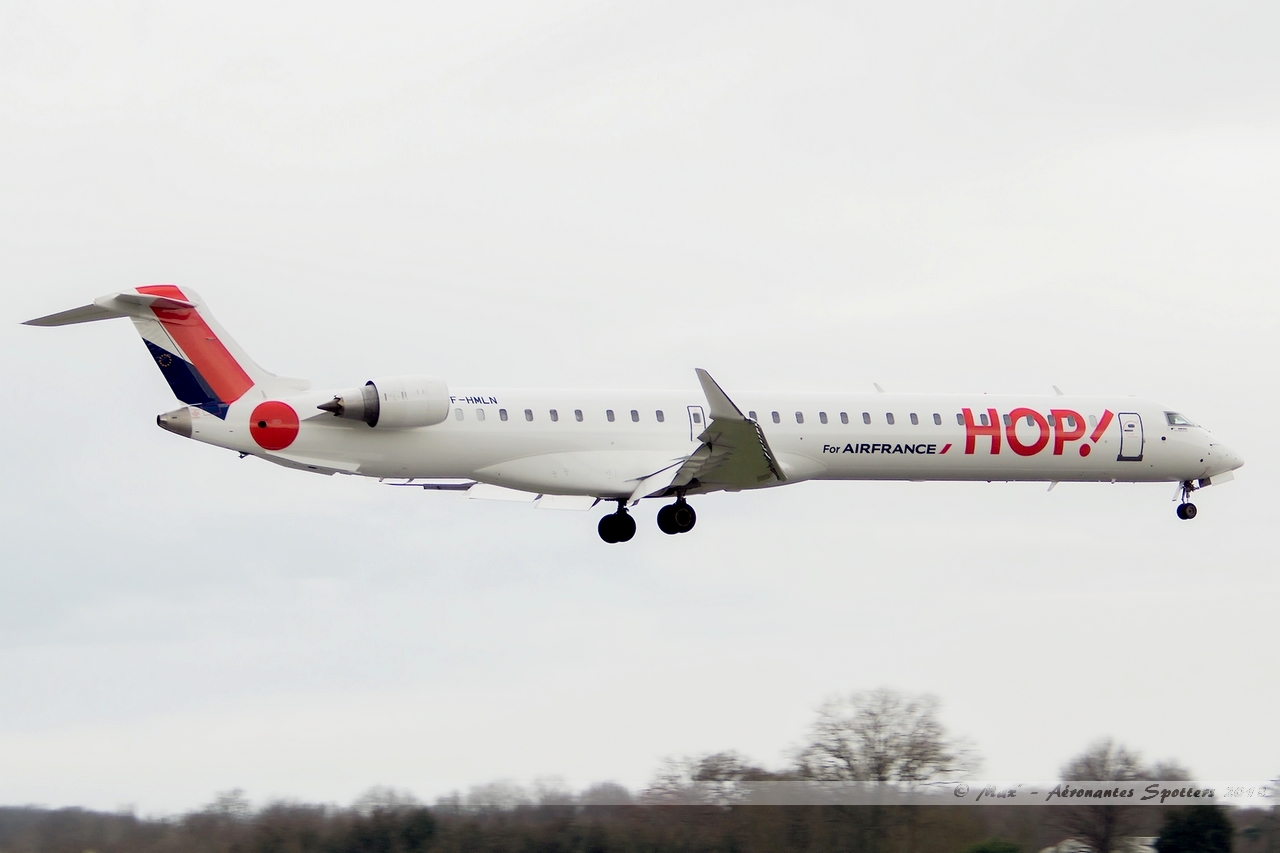 [10/03/2013] Bombardier CRJ-1000 (F-HMLN) Hop! 13032312082415922511001529