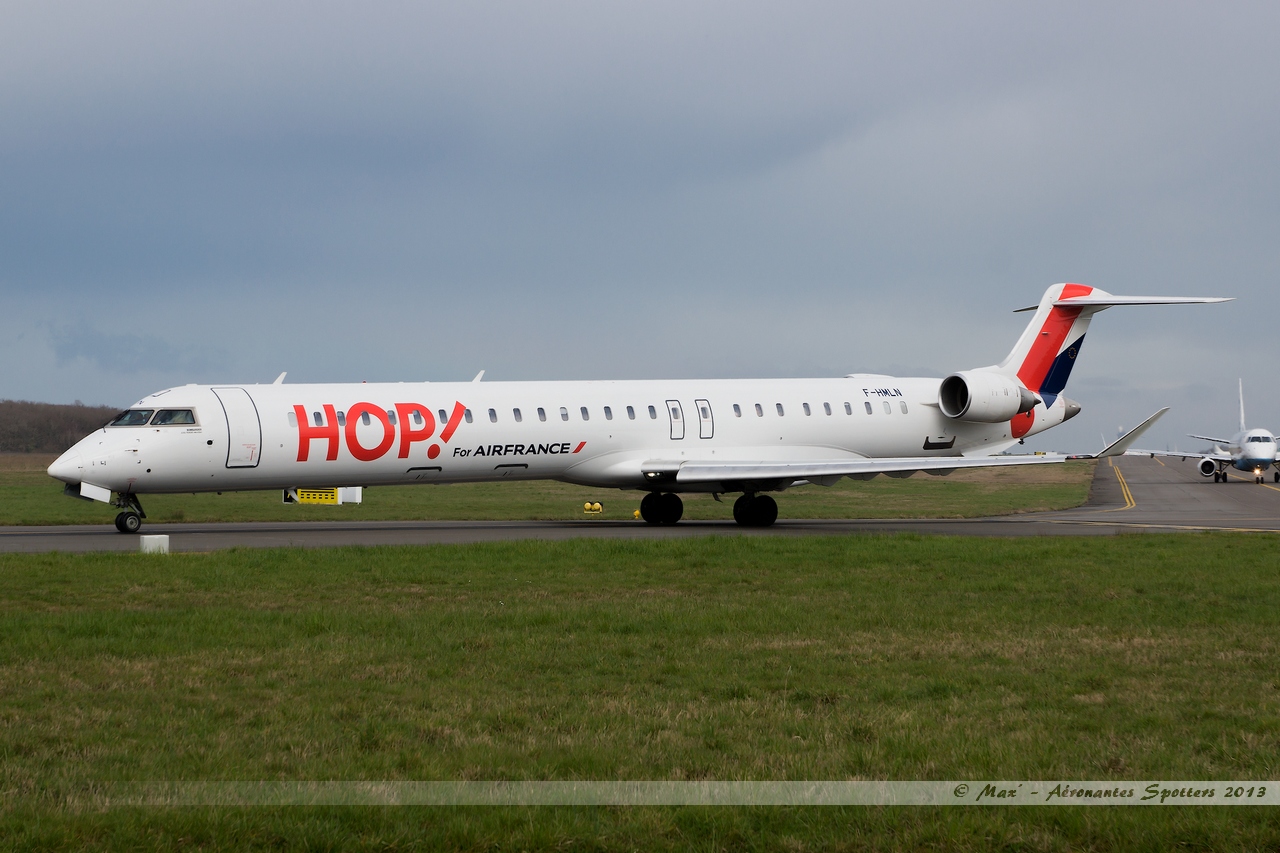 [10/03/2013] Bombardier CRJ-1000 (F-HMLN) Hop! 13032312082515922511001537