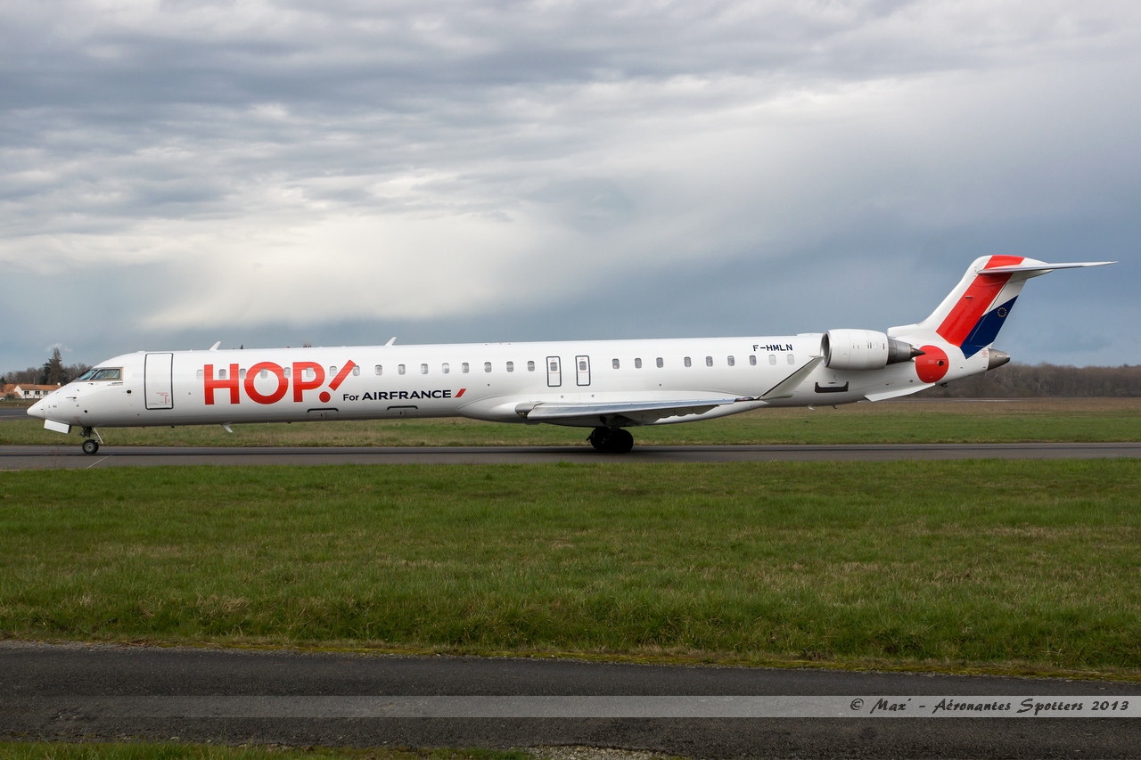 [10/03/2013] Bombardier CRJ-1000 (F-HMLN) Hop! 13032312082515922511001538
