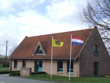 De Vlaamse vlag op de gemeentehuizen - Pagina 2 13032403543314196111006550