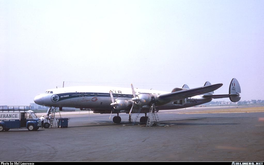 L-1049 G "Super Constellation" éclairé 13032405171316079111007143