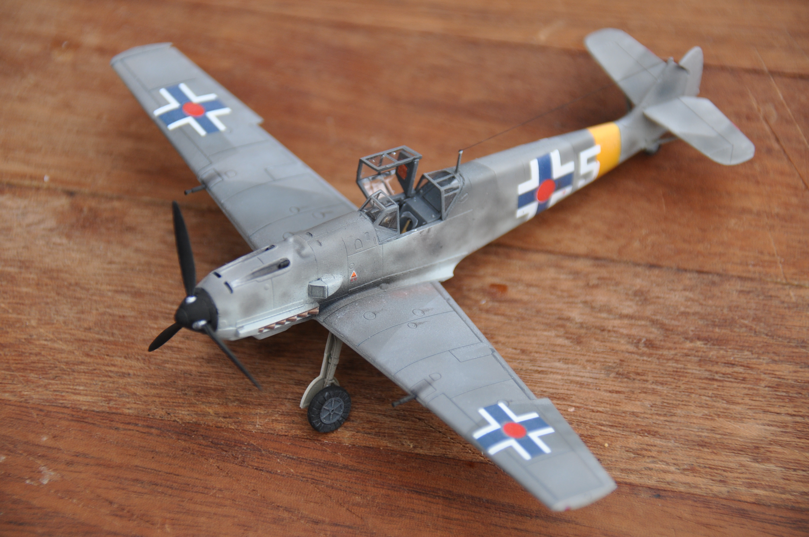 Bf 109 Slovaque (Airfix) - Page 2 13033008301315857811030531
