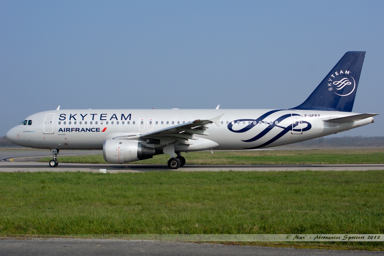 [F-GFKS & F-GFKY] A320 Air France Skyteam c/s - Page 3 13033109173415922511034340