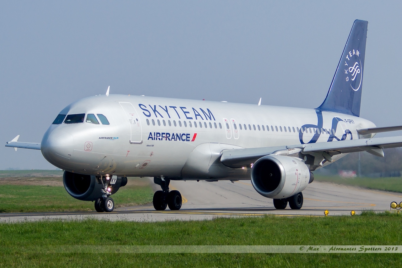 [F-GFKS & F-GFKY] A320 Air France Skyteam c/s - Page 3 13033109202715922511034354