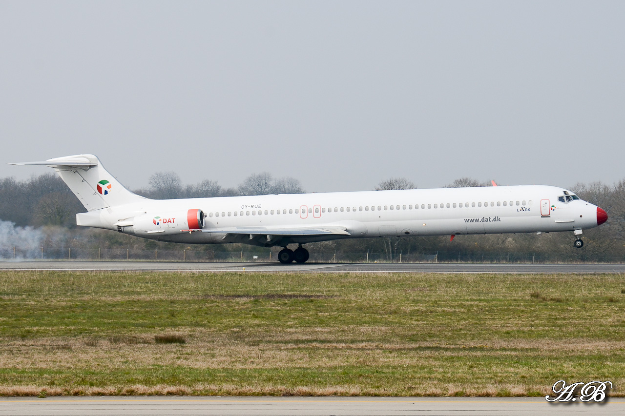 [31/03/2013] McDonnell Douglas MD-83 (OY-RUE) Danish Air Transport 13040409194415922511048626