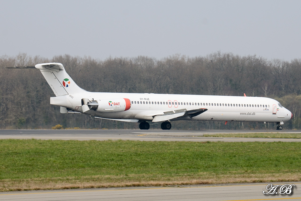 [31/03/2013] McDonnell Douglas MD-83 (OY-RUE) Danish Air Transport 13040409194815922511048627