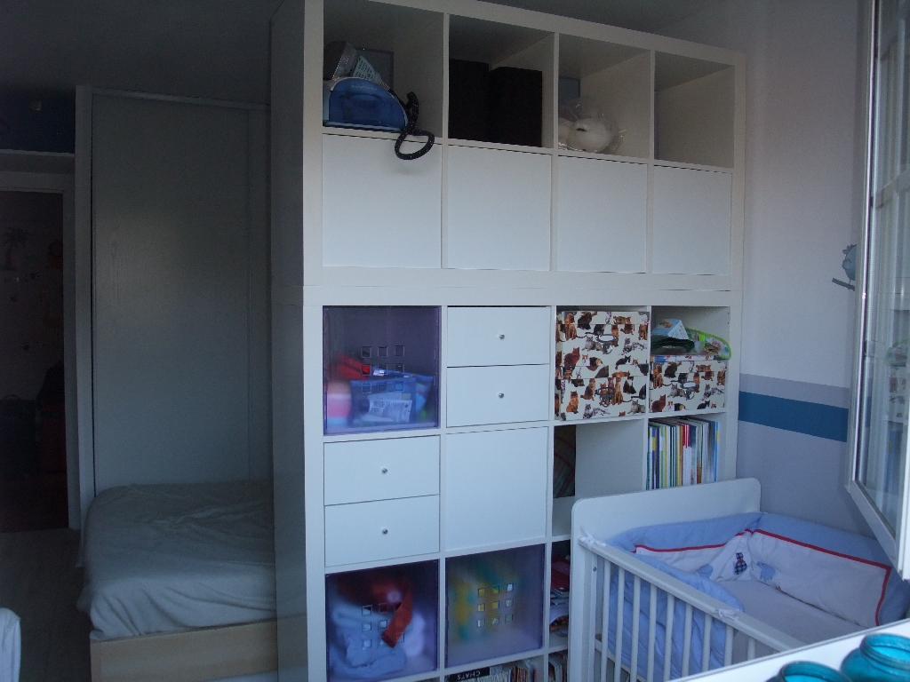 Comment créer 2 espaces séparés dans 1 chambre de 12 m2: parents + bébé? edit:  [ENFIN DES PHOTOS p4] - Page 4 13040506294415916611051618