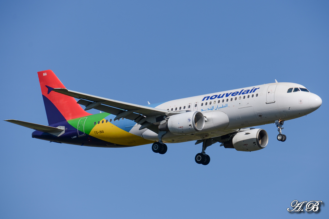 [04/11/2012] A320 (TS-INA) Nouvelair (Eritrean colors) 13041512033816280011086715