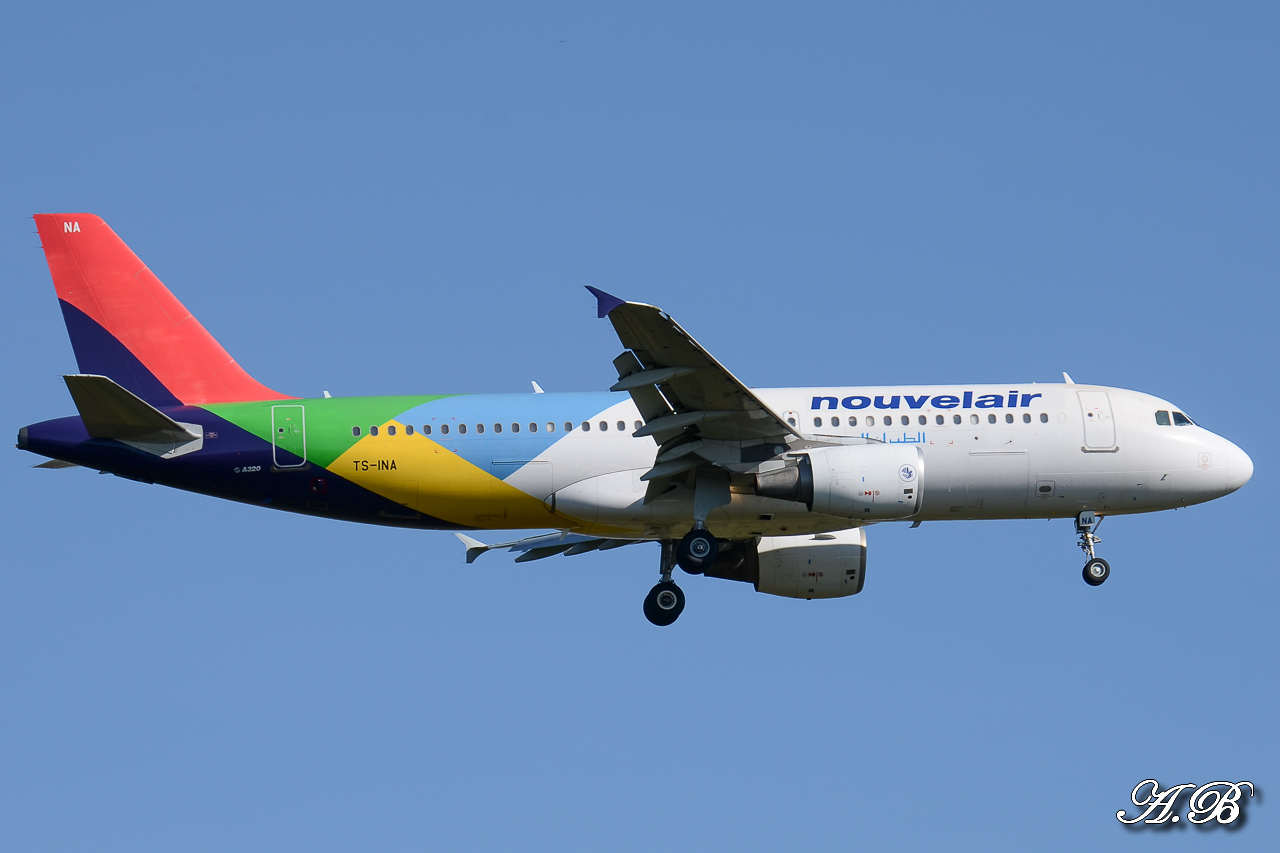 [04/11/2012] A320 (TS-INA) Nouvelair (Eritrean colors) 13041512033816280011086716