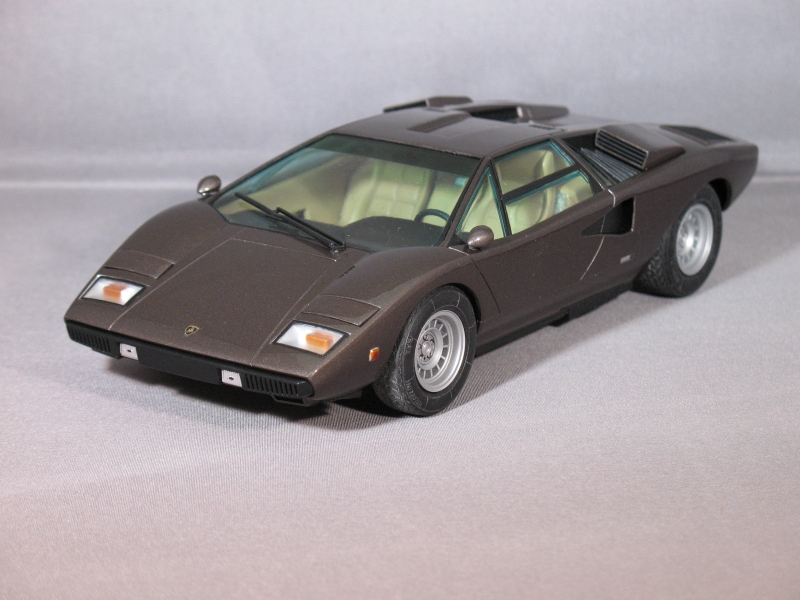 Lamborghini Countach LP400 1/24 13041909410314417211102918