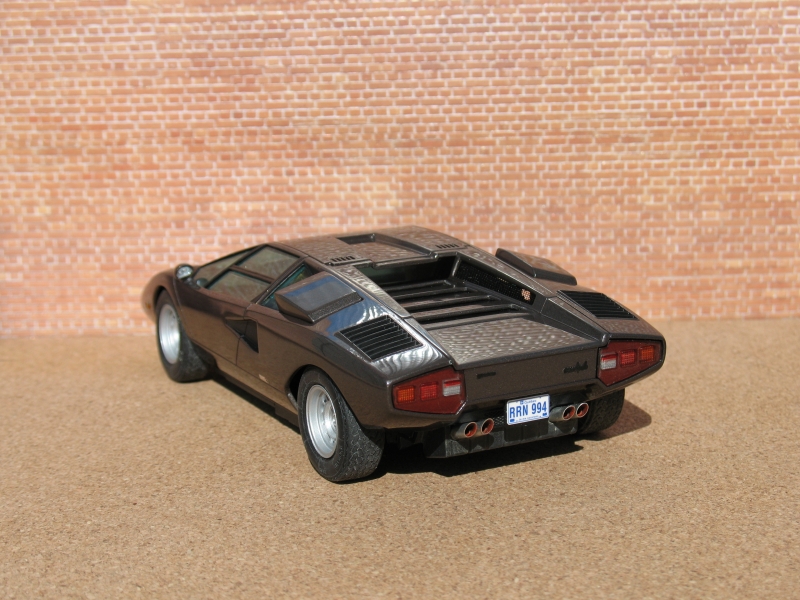 Lamborghini Countach LP400 1/24 13041909554714417211102948