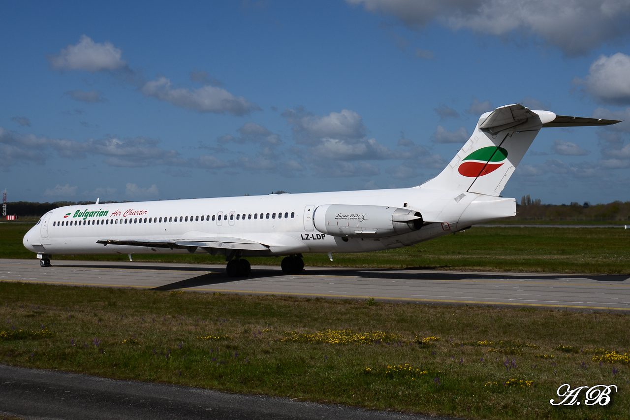 [19/04/2013] McDonnell Douglas MD-82 (LZ-LDP) Bulgarian Air Charter 13041910143016280011103027