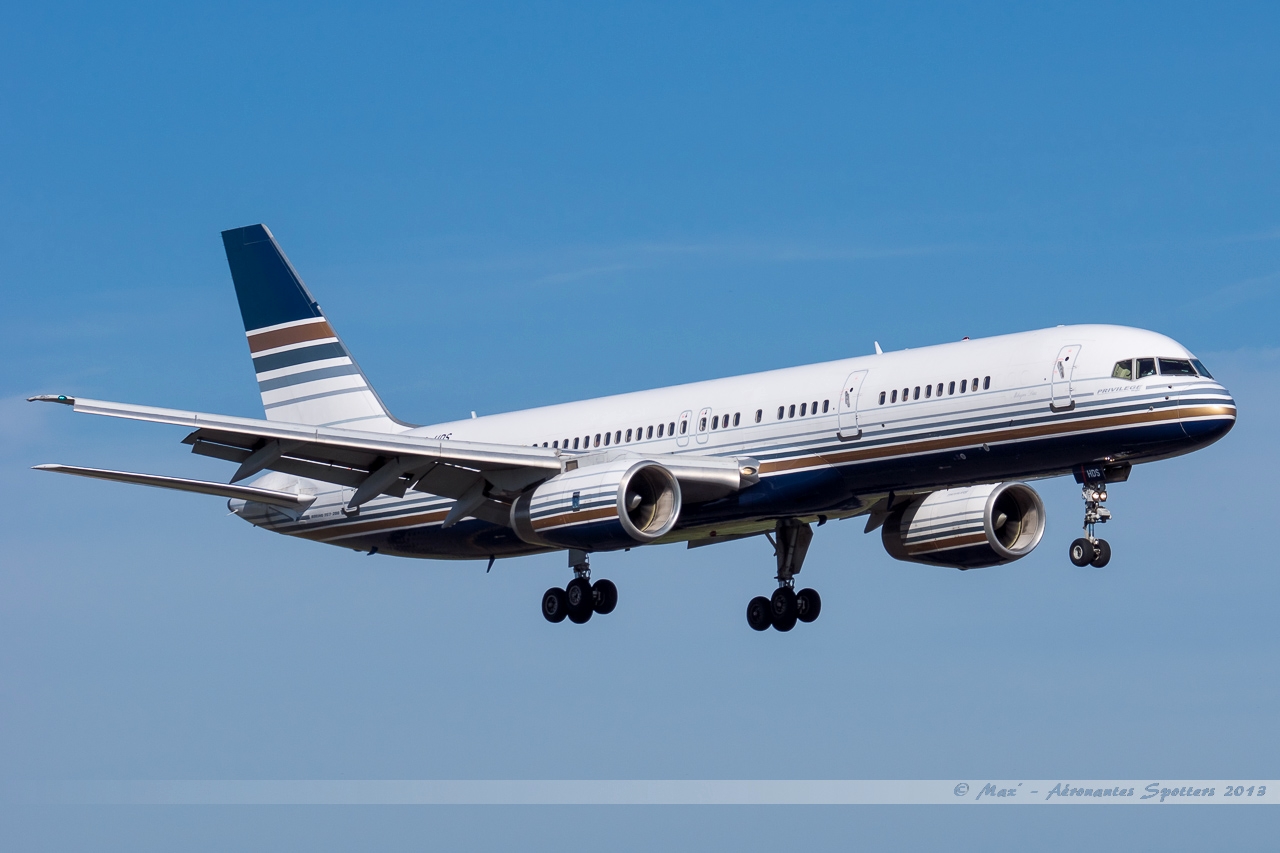 [14/04/2013] Boeing B757-200 (EC-HDS) Privilège Style