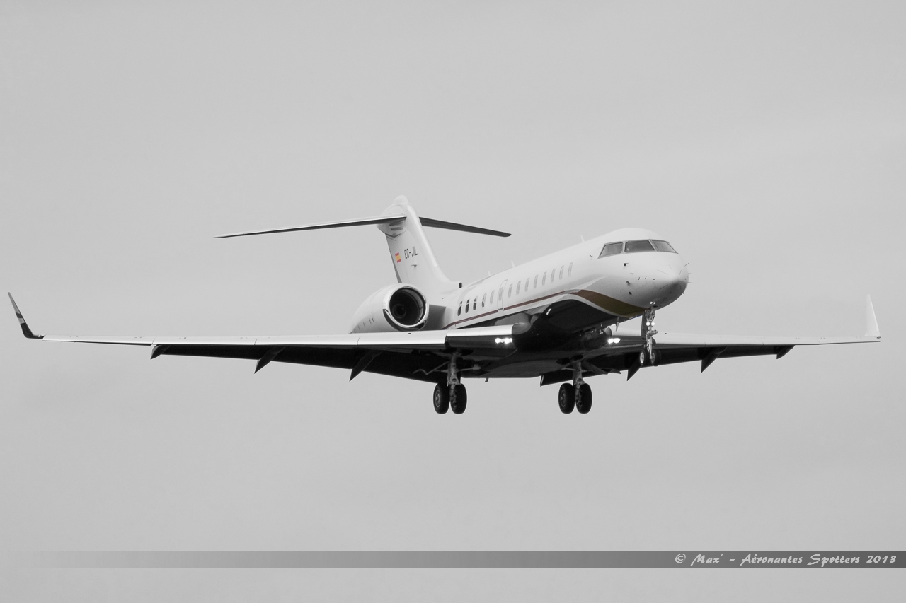 [18/04/2013] Bombardier BD-700-1A10 Global Express (EC-JIL) 13042311574316280011117033