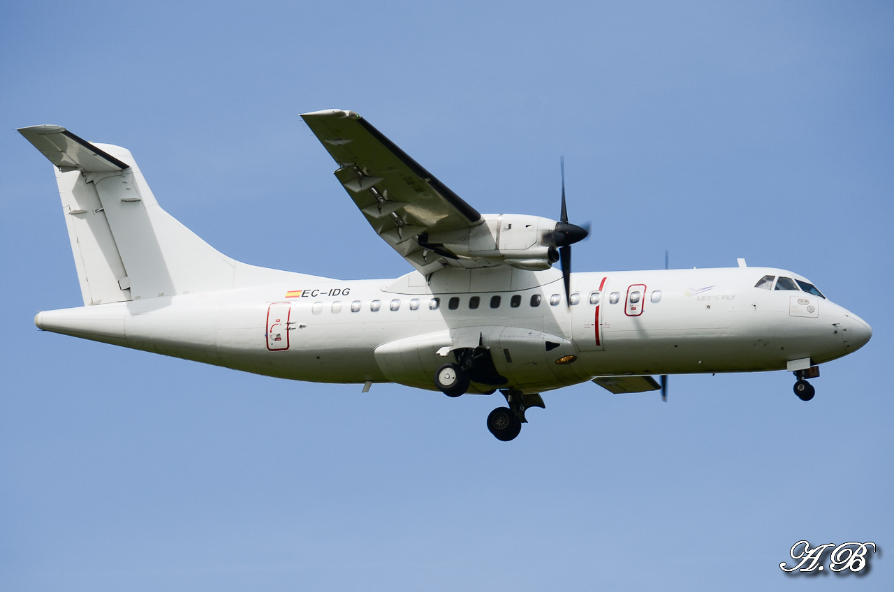 [20/04/2013] ATR-42 (EC-IDG) Let's Fly 13042511364816280011122731