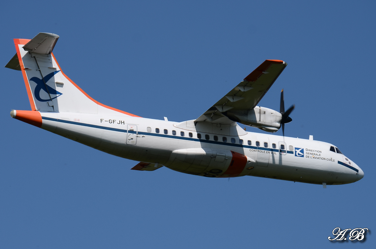 [24/04/2012] ATR 42-300 (F-GFJH) DGAC 13042511391016280011122739
