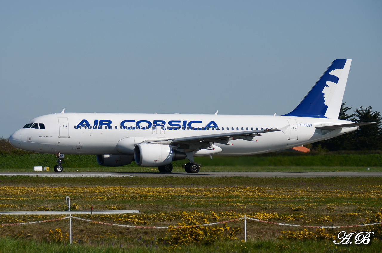 [18/04/2013] Airbus A320 (F-HDGK) Air Corsica 13042701025416280011125888