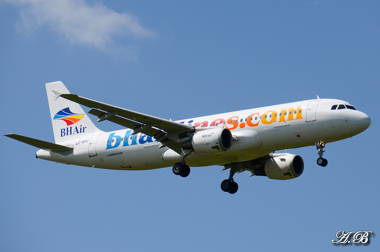 [19/04/2013] Airbus A320 (LZ-BHC) Balkan Holidays Air : N/Cs 13042701200516280011125911