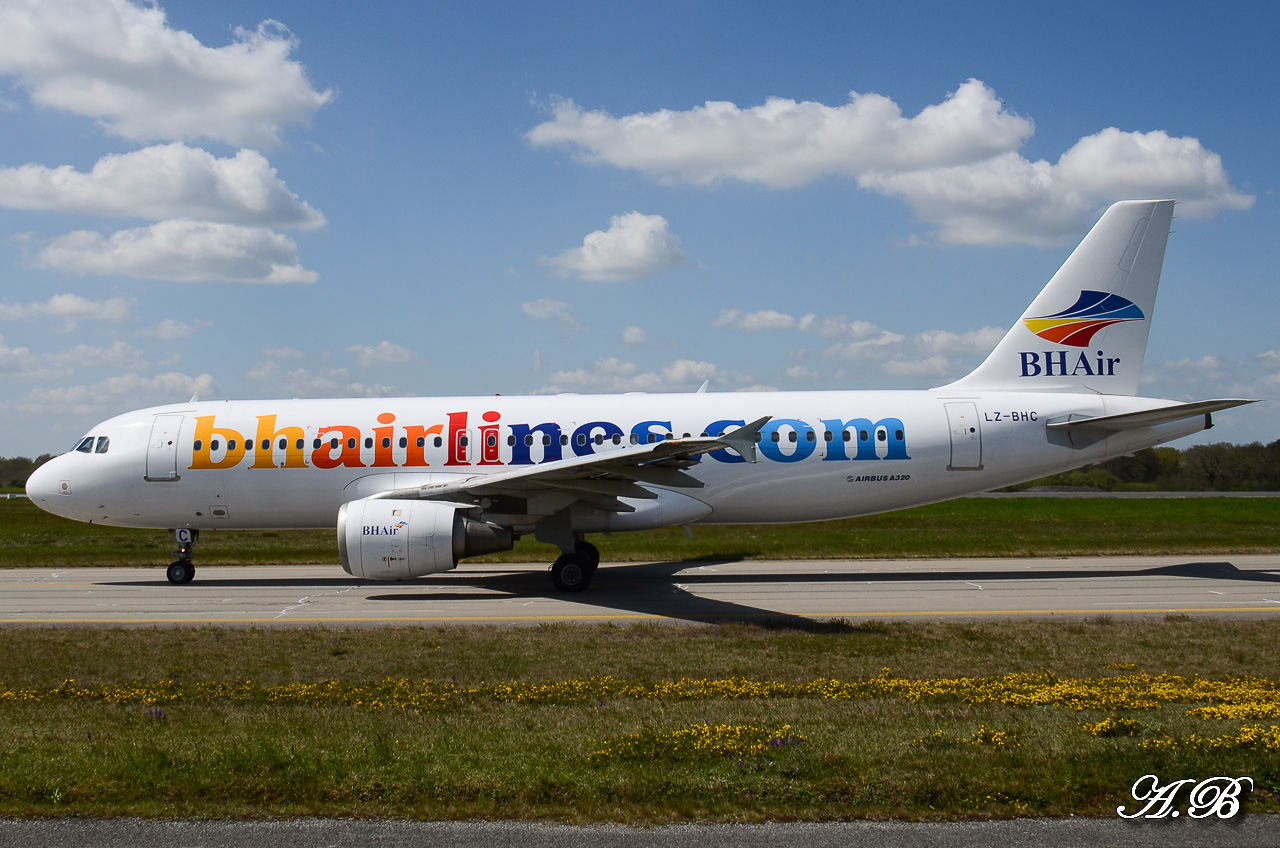 [19/04/2013] Airbus A320 (LZ-BHC) Balkan Holidays Air : N/Cs 13042701200616280011125916