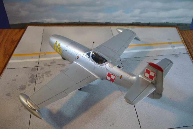 Yak 23 (maquette spécial Hobby) 13043010264012658411140222