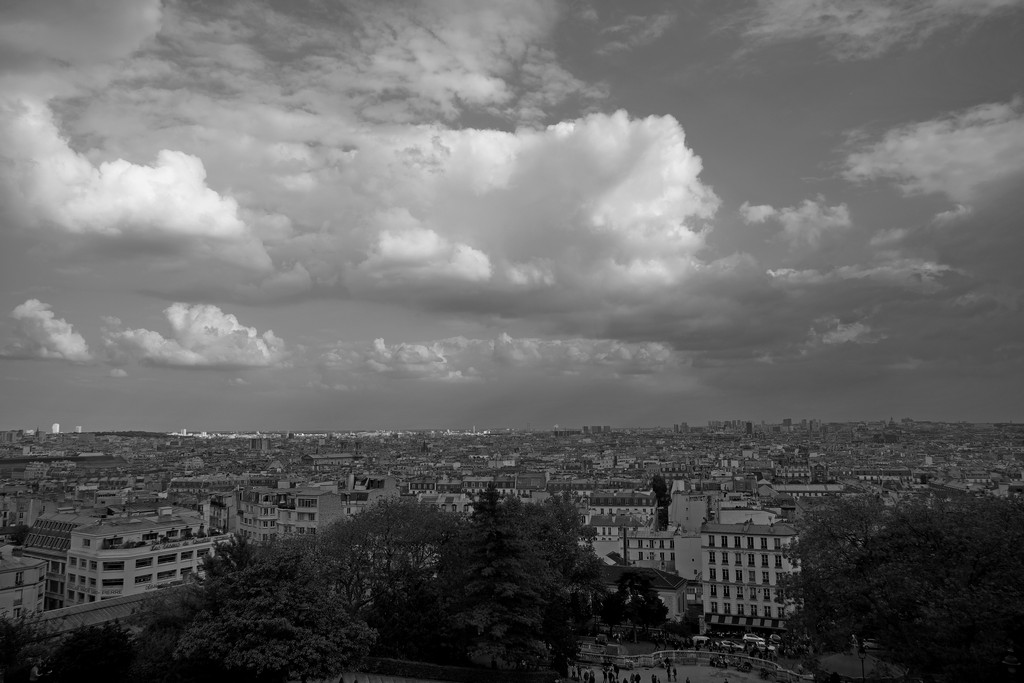 Sous le ciel de Paris