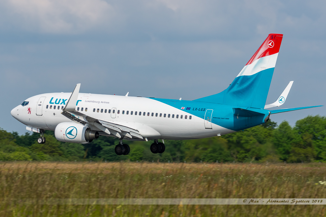 Spotting du 01/06/2013 : A320 Cosmo/Smartwings + A320 AF Skyteam + 737 Luxair +... 13060110350916463311252727