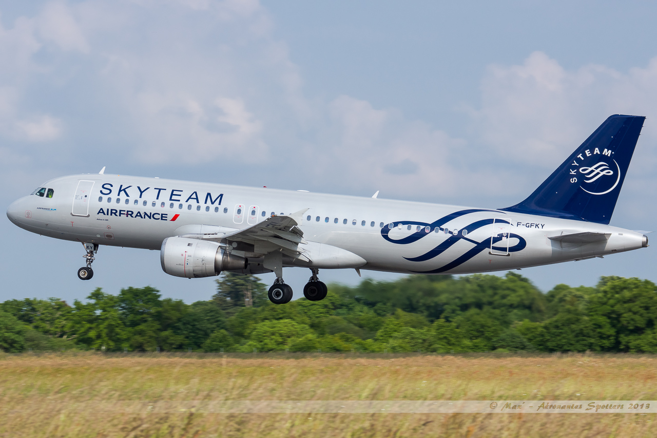 [F-GFKS & F-GFKY] A320 Air France Skyteam c/s - Page 3 13060212375516463311252920