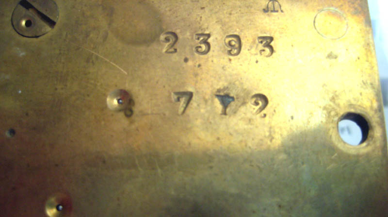 Encore une pendule 1306051129246519411263326