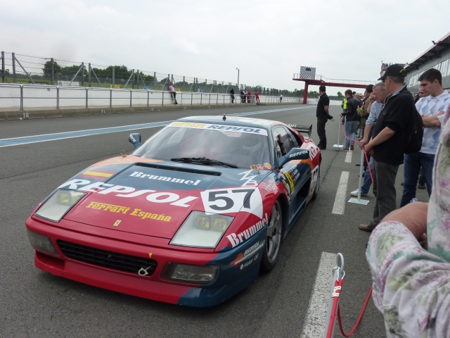 une visite au circuit du val de Vienne : 500 Ferrari pour le cancer 13060712174713504511269017