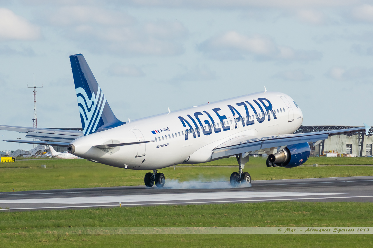 [12/06/2013] Airbus A320 (F-HBIB) Aigle Azur n/cs 13061308083716463311288257