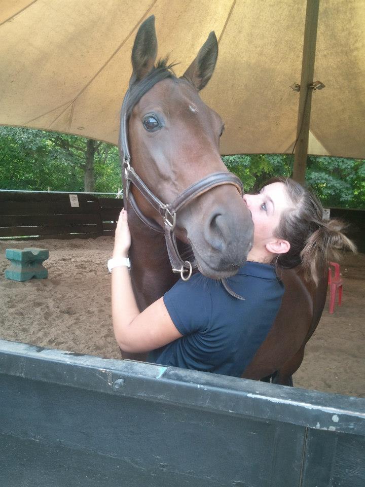 260162_4588664594191_463028995_n (1)