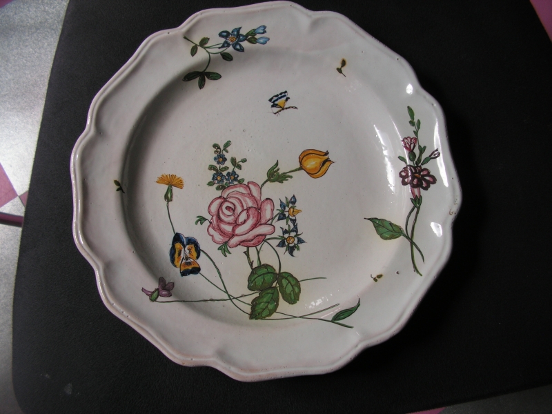 Assiette décor de roses Marguerite GASTINE Aubagne 13062206314116531211316932